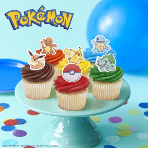 Life’s better with a Pokémon at your side. Bring Pikachu and other fan-favorite Pokémon to the dessert table for a sweet way to celebrate!   #PokemonCake #PokemonParty #PokemonBirthday Torte Pokemon, Pokemon Desserts, Cupcakes Pokemon, Pokemon Cupcakes, Pokemon Themed Party, Pokémon Birthday, Pokemon Cake, Pokemon Birthday Party, Pokemon Party