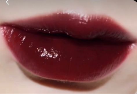 Grunge Lipstick, Vampy Lipstick, Reference People, Perfect Lipstick Shade, Cherry Lipstick, Red Lip Stain, Vampy Lips, Burgundy Lips, Burgundy Lipstick