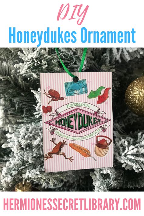 Harry Potter Christmas Tree Ideas, Harry Potter Ornament, Harry Potter Honeydukes, Harry Potter Memorabilia, Secret Library, Harry Potter Christmas Ornaments, Harry Potter Ornaments, Harry Potter Christmas Tree, Diy Harry Potter