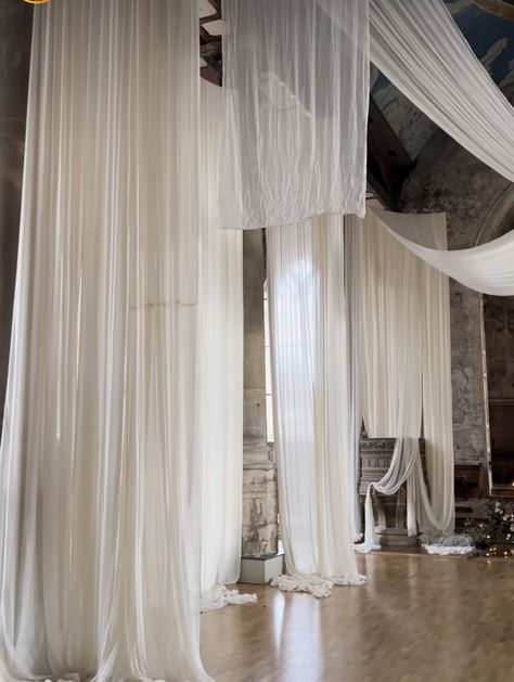 Ceiling Fabric Draping, Linen Backdrop, Wedding Interior, Wedding Draping, Draping Wedding, Fabric Installation, Ceiling Draping, Fabric Ceiling, Fabric Draping