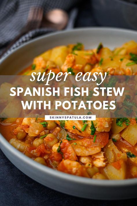 This Spanish fish stew with potatoes is a one-pan recipe packed with Mediterranean flavours that's satisfying, nutritious and easy to make. Garlic, fennel and lots of paprika enrich the taste of this seafood stew that is sure to delight the entire family. Spanish Fish Stew Recipes, Fish Stew With Potatoes, Seafood Stew Recipes Simple, Pescatarian Dinners, Healthy Stews, Spanish Fish Stew, Stew Recipes Stove Top, Mediterranean Fish Stew, Italian Fish Stew