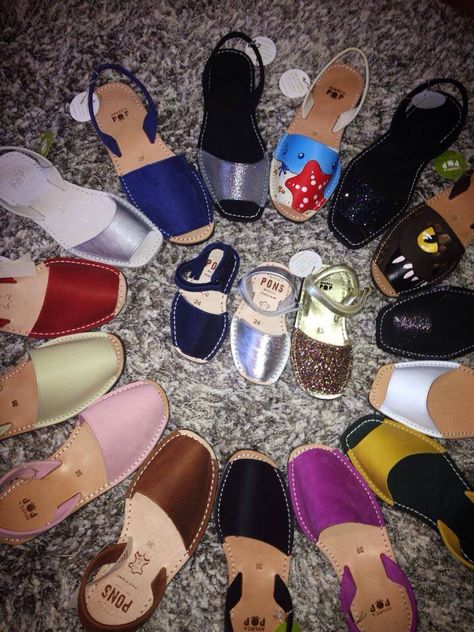 Avarcas Sandals, Chanel Espadrille, Palm Beach Sandals, Beach Sandals, Worlds Of Fun, Espadrilles, Chanel, Sandals, Travel