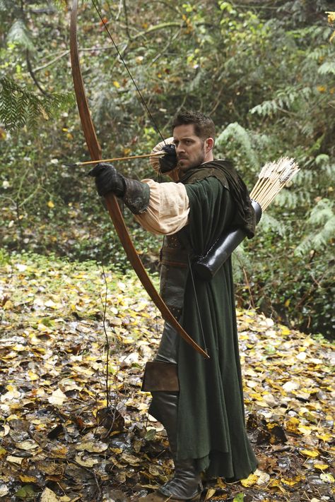 Robin Hood - 6x11 | Tougher Than The Rest. Rangers Apprentice, Medieval Aesthetic, Clothes Reference, 다크 판타지, Bow And Arrow, Human Poses Reference, Medieval Clothing, Poses References, Human Poses