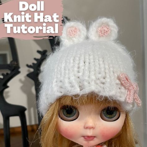 In this step-by-step knitting tutorial I show how to knit an adorable hat for dolls. This hat is designed to fit dolls with 1:3 scale heads (including Blythe Dolls). Below I have linked the free PDF pattern as well as all of the supplies I used to create this project! #Blythe #BlytheDoll #Dolls #DollAccessories Free Pattern Knitting, Knitting Hat, Hat Knitting Pattern, Hat Tutorial, Free Pdf Pattern, Pattern Knitting, Hat Knitting, How To Knit, Hat Knitting Patterns