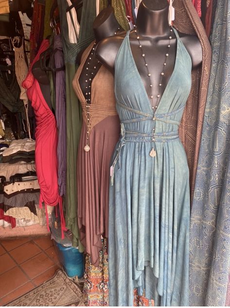 Ethereal Clothing, Sun Outfit, Earthy Chic, Timeless Fashion Pieces, Look Boho Chic, Mode Hippie, Hippie Dress, Earthy Outfits, Estilo Hippie