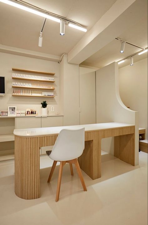 Nailbar Interiors, Nail Art Interior Design, Cool Nail Salon, Korean Nail Studio, Boutique Nail Salon, Nail Room Ideas Salons Small Spaces Interior Design, Nails Shop Interior Design, Home Beauty Studio, Nail Shop Design