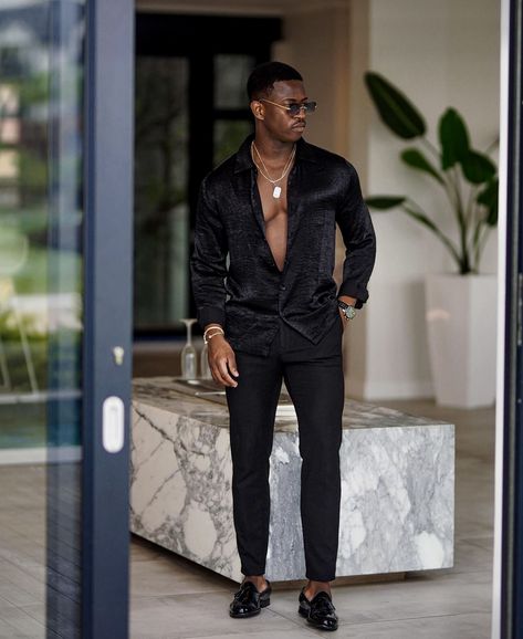 Black Man Holiday Outfit, Men Black And Gold Outfit, Black Tie Event Outfit Mens, Men Dinner Outfit Night Classy, New Years Eve Outfits For Men, Dinner Outfit Men, Black Men Casual Style, Date Night Outfit Classy, Black Outfit Men