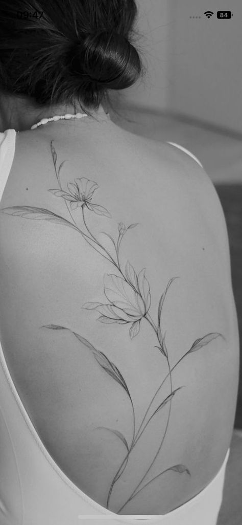 Thigh Leaves Tattoo, Fine Line Flower Tattoo Back, Wild Flower Back Tattoo, Fine Line Flower Spine Tattoo, Fineline Flower Tattoo Design, Fine Line Japanese Tattoo, Back Tattoo Dainty, Watercolor Back Tattoo, Shoulder Back Tattoos For Women