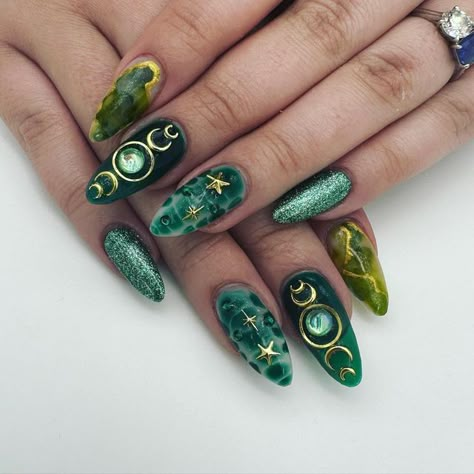 Phases Of The Moon Nails, Powdered Nail Ideas, Moon Phase Design, Moon Phase Nail Art, Witchy Summer Nails, Summer Witchy Nails, Green Witchy Nails, Persephone Nails, Moon Phase Nails