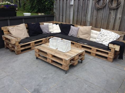 #Garden, #PalletLounge, #RecycledPallet Pallet Lounge, Wooden Pallet Furniture, Pallet Sofa, Outdoor Furniture Plans, Wooden Pallet Projects, Pallet Outdoor, Recycled Pallets, Pallets Garden, Pallet Furniture Outdoor