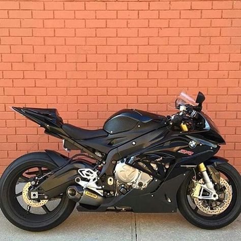 Bmw S1000rr, Yamaha Yzf R1, Instagram Analytics, Custom Motorcycle, Super Bikes, Super Sport, Bike Life, Sport Bikes, Double Tap