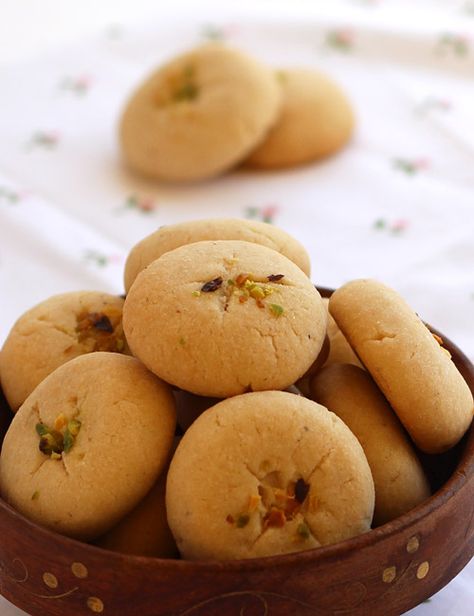 Nan Khatai Recipe Nankhatai Recipe, بيتي فور, Nan Khatai, Indian Cookies, Eggless Cookies, Diwali Food, Gulab Jamun, Buttery Cookies, Indian Sweet