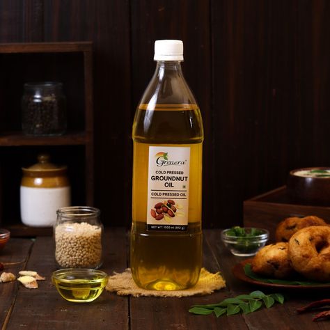 #cookingoil #edibleoil #productphotography #productstyling #foodphotography #foodstyling #groundnutoil #indianfoodphotography #indianfood Edible Oil Photography, Cooking Oil Photography, Coconut Product Photography, Jar Photoshoot, Kitchen Shoot, Oil Photography, Indian Food Photography, Cold Pressed Oil, Food Photoshoot