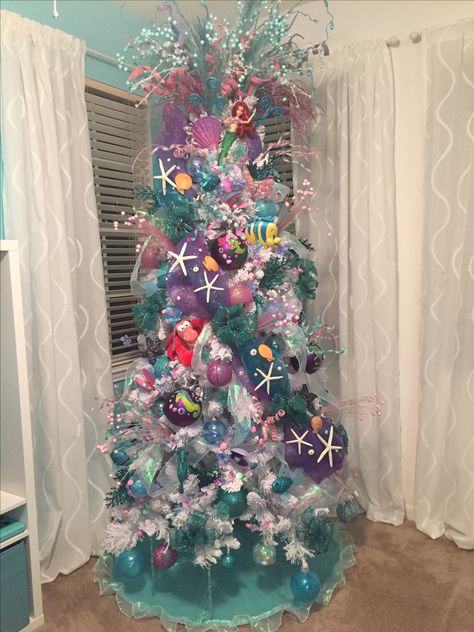 Little Mermaid Christmas Tree Mermaid And Unicorn Christmas Tree, Mermaid Christmas Tree Topper, Unicorn Theme Christmas Tree, Unicorn Christmas Tree Ideas, Little Mermaid Christmas Tree, Little Mermaid Christmas, Unicorn Christmas Tree, Unicorn Tree, Disney Tree