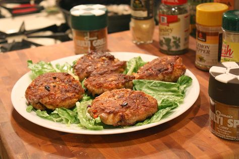 Crappie Cakes Crappie Recipe, Tuna Cakes, Luncheon Meat, Crappie Fishing, Game Food, Fine Food, Fried Fish, Fishing Tips, Video Chat