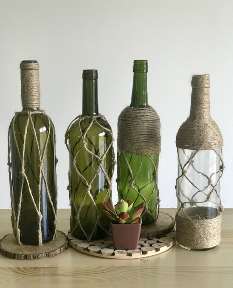 Bottle Plants Ideas, Empty Wine Bottle Crafts, Beer Bottle Diy, Reuse Glass Jars, Glass Bottle Diy Decoration, Vine Bottle, Reuse Wine Bottles, Alcohol Bottle Crafts, Upcycled Bottles