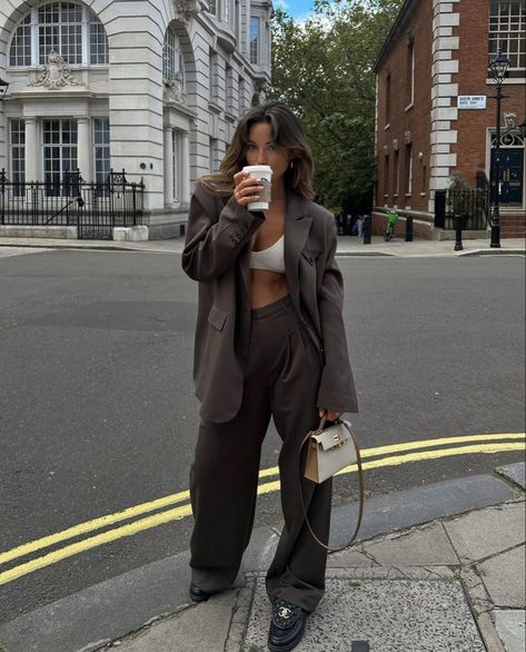 Hairdresser Style Outfits, Aquarius Venus Style Outfits, Venus In Aquarius Style, Fall Inspo, Paris Outfits, Winter Fits, Chic Outfit, Mode Inspo, Blazer Outfits