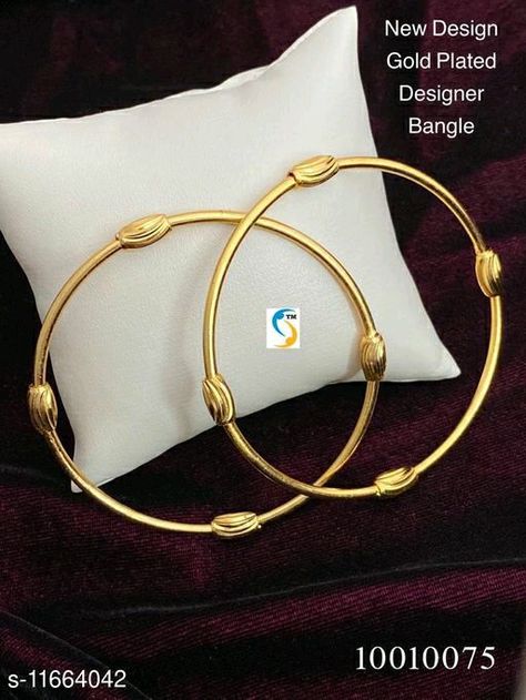 Simple Bangles For Daily Wear, Bangle Designs Gold Daily Wear, Bangles Jewelry Designs Gold Daily Use, Daily Wear Bangles In Gold, Daily Wear Gold Bangles Indian, Daily Use Gold Bangles Indian, Daily Wear Gold Bangles, Simple Gold Bangle, Plain Gold Bangles