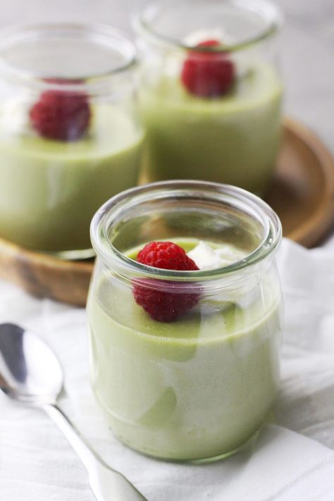 Matcha Panna Cotta, Green Tea Cheesecake, Matcha Dessert Recipes, Matcha Dessert, Panna Cotta Recipe, Matcha Tea Powder, Make Ahead Desserts, Classic Desserts, Flavored Tea