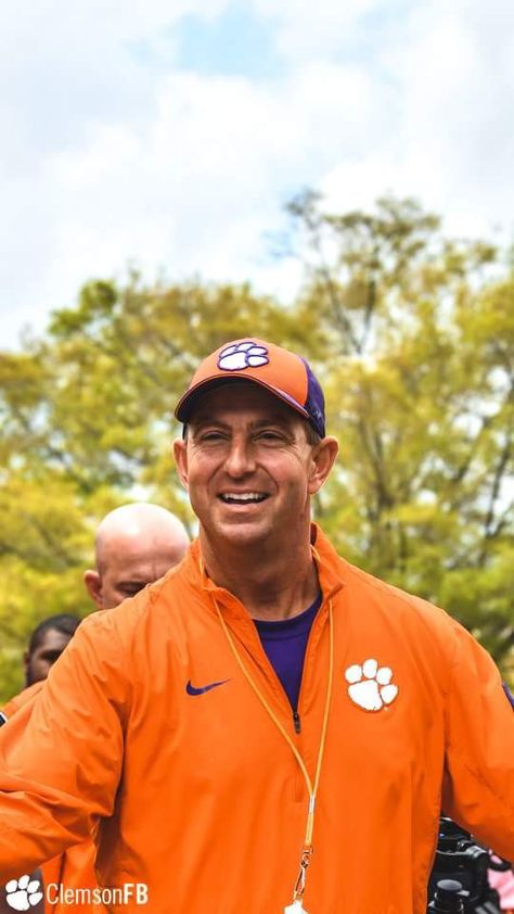 Dabo Swinney Dabo Swinney, Clemson Fans, Football Coaches, Tiger Roaring, Clemson Football, Clemson University, Clemson Tigers, Football Coach, College Football