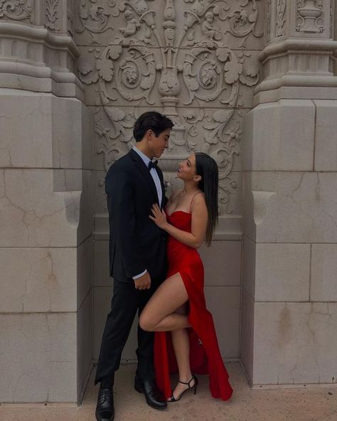 Prom Goals Couples Photo Ideas, Suit And Dress Couple Outfit Elegant, Fancy Couples Photoshoot Poses, Prom Pic Couples, Black Suit Black Dress Couple, Prom City Photoshoot, Red Dress Black Suit Couple, Couple Poses Fancy, Couple Photoshoot Fancy