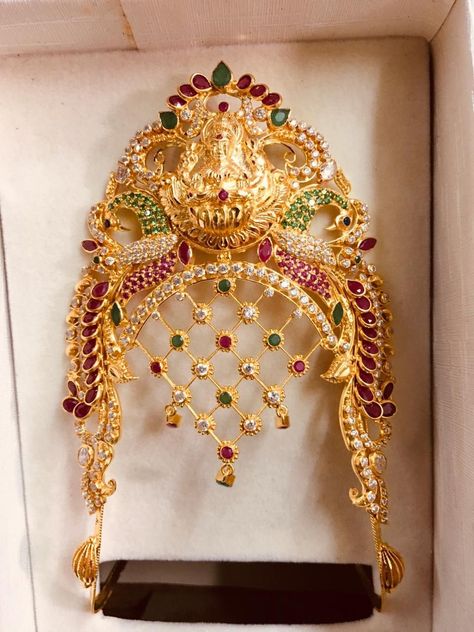 Hand Vanki Designs Gold, Aravanki Gold Designs, Gold Vanki Designs, Vanki Designs Jewellery, Gold Earrings For Kids, Wedding Flower Jewelry, Bridal Necklace Designs, Beautiful Beaded Jewelry, Black Beads Mangalsutra Design