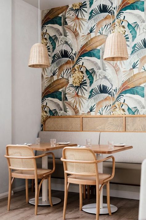 Tropical Interior, Decoration Restaurant, Coffee Shops Interior, Modern Restaurant, Drinks Design, Cafe Interior Design, Restaurant Interior Design, Commercial Interior Design, Hospitality Design