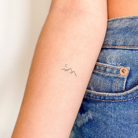 | Cute tattoos | Small minimal tattoo | Aesthetic tattoo | Matching tattoo Moutain Tattoos, Small Nature Tattoo, Small Mountain Tattoo, Berg Tattoo, Heel Tattoos, Mountain Range Tattoo, Mountain Tattoo Simple, Tattoos Pinterest, Heart Temporary Tattoos