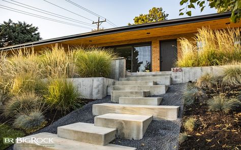 Xeriscaping Ideas For Your Utah Home - Big Rock Landscaping Midcentury Modern Landscaping, Block Stairs, Mid Century Modern Landscaping, Path Way, Organic Lawn Care, Xeriscape Landscaping, Commercial Landscape Design, Utah Home, Driveway Landscaping