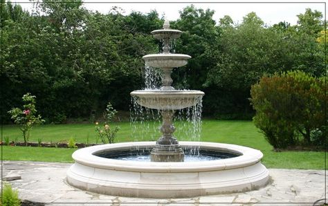 Love these large traditional fountains! Large Outdoor Fountains, Contemporary Backyard, Patio Fountain, Water Feature Wall, Garden Water Fountains, Fountains Backyard, Indoor Water Fountains, Tiered Garden, Fountain Design