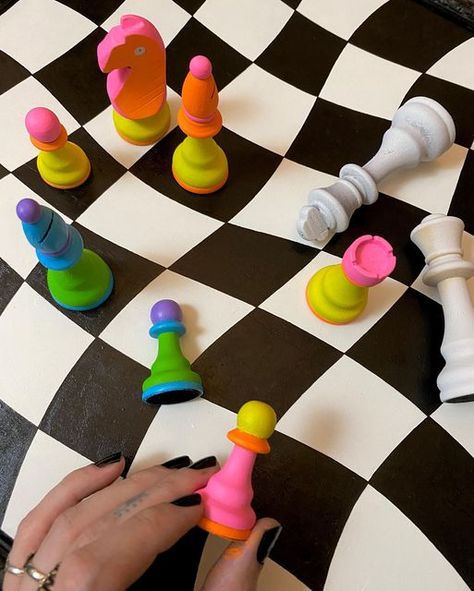 Oliver Hibert on Instagram: "Building and painting my own psychedelic chessboard table and set. Will show you when it’s finished!! 🤍🖤🤍🖤🤍🖤🤍 . #oliverhibert #art #chess #diy #customchessboard #psych #opart" Chess Diy, Chessboard Floor, Oliver Hibert, Diy Chess Set, Chess Table, Chess Sets, Modern Disney, Brooklyn Baby, Painted Boards