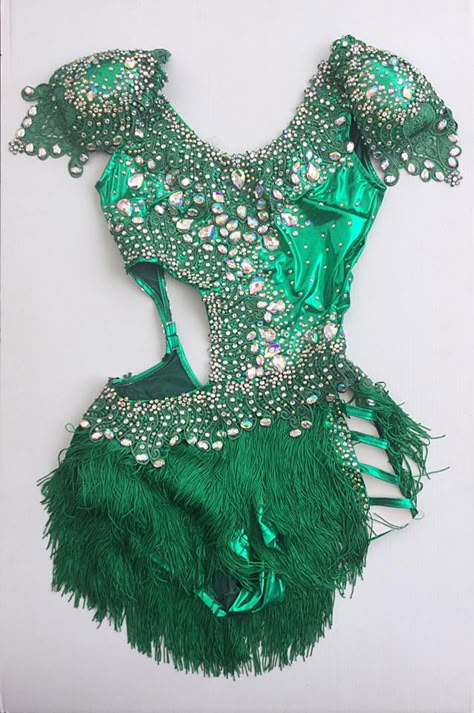 Rio samba costumes - Passista dress Samba Dance Costume, Dress With Sambas, Dance Costume Ideas, Pink Samba, Salsa Costume, Cabaret Costume, Samba Dress, Cute Dance Costumes, Latin Costume