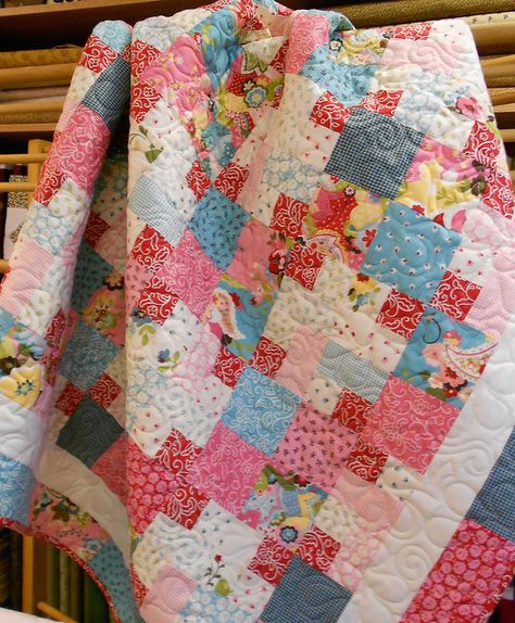 Squares Layer Cake Quilt Patterns, Cake Quilt, Layer Cake Quilts, Baby Quilt Pattern, Quilt Care, Picture Quilts, Easy Quilt Patterns, Pdf Quilt Pattern, Quilt Baby