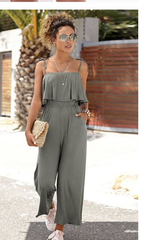 Chic Jumpsuit Outfit, Summer Jumpsuit Outfit, Jumpsuit Outfit Casual, Vacation Maxi Dress, Straps Jumpsuit, Jumpsuit Outfits, Boho Jumpsuit, Elegant Black Dress, Jumpsuit Chic