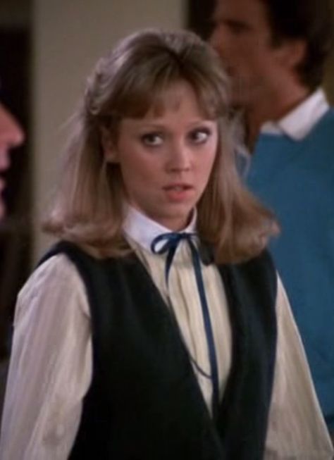 Shelley Long as Diane Chambers, from Cheers. Always beautiful and stylish. Diane Chambers, Shelly Long, Diane Cheers, Shelly Long Cheers, Shelley Long, Shelly Duvall Wallpaper, Shelly Duvall Shining, Shelley Duvall Eyelashes, Shelly Duvall Eyelashes