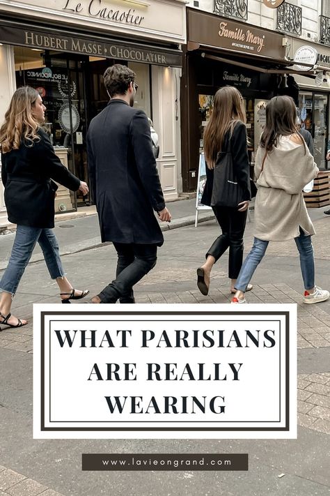 Everyday Parisian Street Style With 25 Outfits |La Vie On Grand Style Parisian Chic, French Outfits, French Chic Fashion, Parisian Street Style, October Outfits, Parisian Outfits, Parisienne Style, Parisian Look, Paris 2023