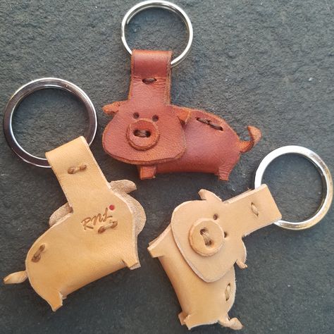 Diy Leather Cow Keychain, Leather Keychain Pattern Pdf, Leather Animal Keychain Pattern, Leather Elephant Keychain, Keychain Pig, Handmade Leather Jewelry, Leather Anniversary Gift, Western Crafts, Kids' Bag