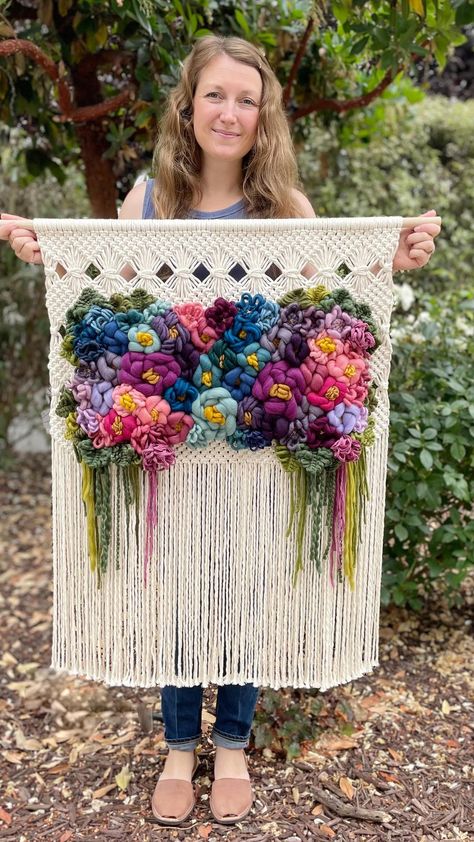 Caroline Langford - Floral Fiber Artist | Pink + sage bouquet in progress 💐 . I never get tired of working with these soft, wool yarns and rovings 😍 New pink bouquets coming… | Instagram Arroyo Grande California, Forever Flower Bouquets, Floral Weaving, Boho Fiber Art, Tapestry Loom Weaving, Floral Christmas Tree, Circular Weaving, Forever Flower, Floral Wall Hanging