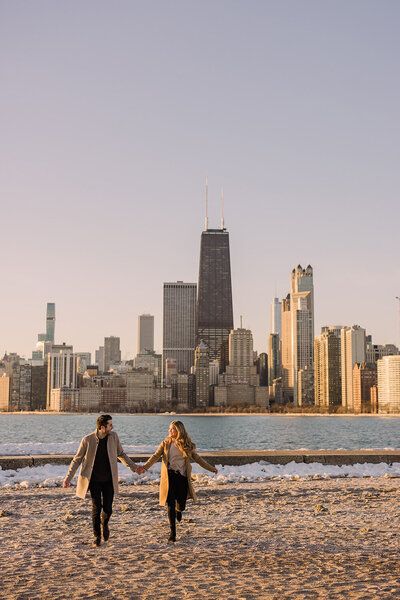 Wrigley Field Engagement Photos, Chicago Beach Engagement Photos, Chicago Lakefront Engagement Photos, North Ave Beach Engagement Photos, Engagement Photoshoot Chicago, Chicago Couple Pictures, Chicago Photoshoot, Engagement Vibes, Chicago Engagement Pictures