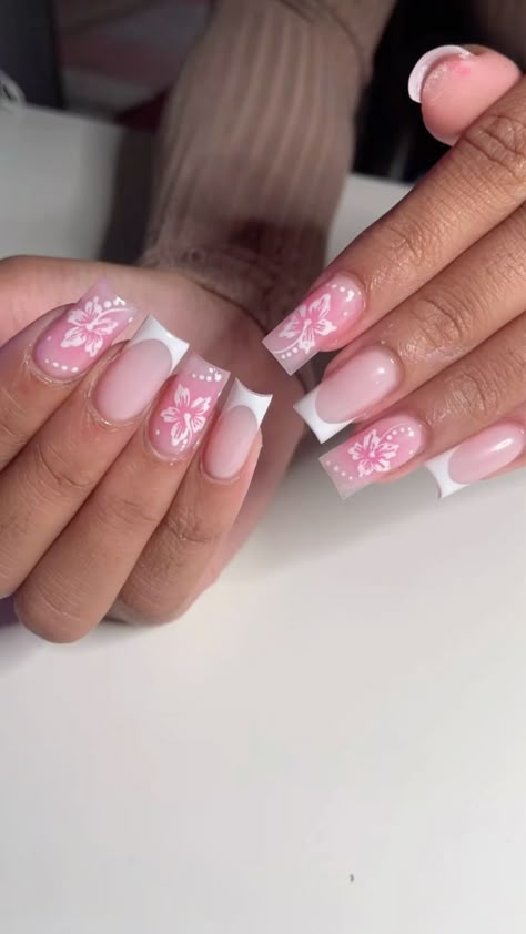 Pink Nail Set Ideas, Summer Flower Nail Ideas, Short Acrylic Nails Summer 2024, Acrylic Nail Designs Summer 2024, Holiday Nails Summer Acrylic 2024, Nails Acrylic Summer 2024, How To Strengthen Nails, Strengthen Nails, Holiday Acrylic Nails