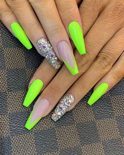 Neon Acrylic Nails, Neon Nail Designs, Neon Green Nails, Green Acrylic Nails, Green Nail Designs, Summer Acrylic Nails, Neon Nails, Fire Nails, Coffin Nails Designs