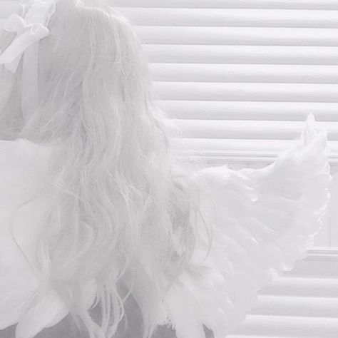 Angelcore Icon, Angelic Aesthetic, Pale White Skin, White Goth, Color Vibe, Pretty Angel, Angel Aesthetic, White Angel, Pink Girly Things