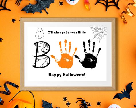 UPGRADE TO THE BUNDLE: https://www.etsy.com/listing/1558288401/halloween-handprint-craft-halloween?ref=listings_manager_grid Halloween Handprint Craft Easy black and white printing - all items on this page are black and white to ensure easy printing! You can choose handprint colors of your choice. Make the most of your Halloween with this fun Halloween craft for kids! Not only will your little ones have fun creating this Halloween handprint art, but it can serve as a keepsake for years to come. October Art Crafts For Kids, Handprint Crafts For Halloween, Hand Paint Halloween Crafts, Halloween Crafted For Kids, Halloween For Infants, Halloween Artwork For Toddlers, Baby Halloween Handprint Crafts, Diy Halloween Baby Crafts, Spooky Crafts For Toddlers