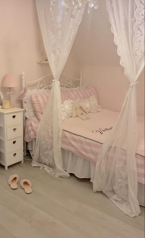 Bedroom Ideas Croquette, Pink Room Coquette, Coquette Bed Canopy, Coquette Room Inspo Pink, Simple Coquette Bedroom, White Coquette Bedroom, Coquette Room Aesthetic Pink Small Rooms, Coquette Room Vanity, Pink Coquette Room Aesthetic