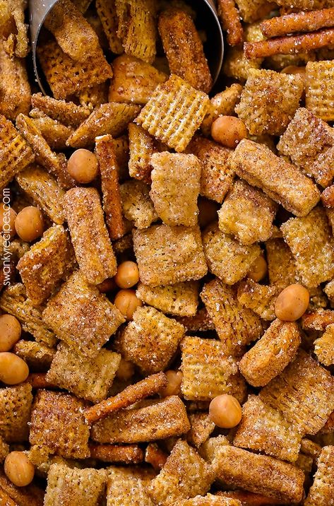 Cinnamon Chex Mix Recipes, Ranch Chex Mix Recipes, Cinnamon Chex Mix, Cabin Meals, Chex Mix Recipes Sweet, Ranch Chex Mix, Sweet Snack Mix, Chex Snack Mix, Chex Recipes