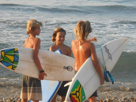 Kids Surfing, Surfing Kids, Surf Boy, Surfer Kids, Beach Mom, Surf Aesthetic, Surf Vibes, Surf Life, Future Mom