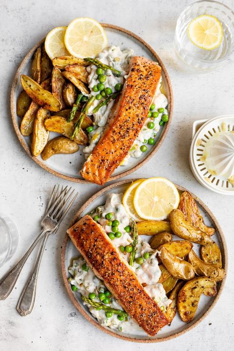 Whole30 Salmon, Lemon Cream Sauce, Seared Salmon, Salmon Dishes, Lemon Cream, Recipes Chicken, Cream Sauce, Chicken Dinner Recipes, Salmon Recipes