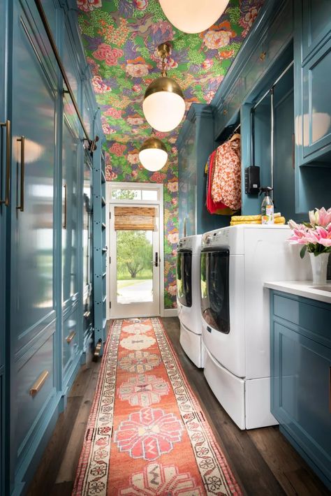 Modern English Country, Traditional Laundry Room, Laundry Room Wallpaper, Laundry Room Renovation, Laundry Room Cabinets, Laundry Room Inspiration, Laundry Room Remodel, Laundry Closet, Blue Cabinets