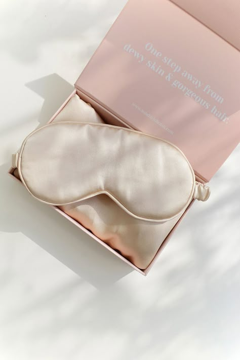 Aesthetic Sleeping Mask, Silk Eye Mask Aesthetic, Sleep Eye Mask Aesthetic, Pink Eye Mask, Most Beautiful Colors, Mask Aesthetic, Silk Mask, Night Mask, Packaging Diy