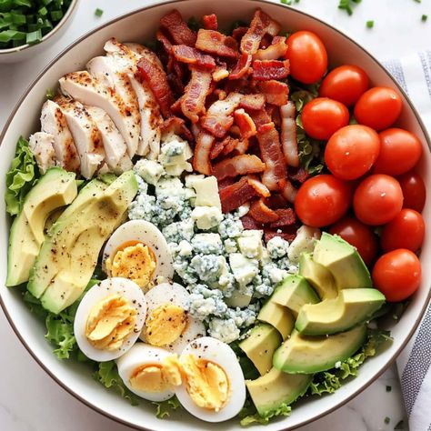 Egg And Bacon Salad, Classic Cobb Salad, Avocado Eggs, Salad With Chicken, Red Wine Vinaigrette, Bacon Avocado, Bacon Salad, Romaine Lettuce Salad, Vinaigrette Dressing